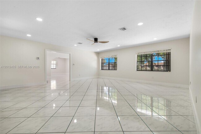 Foto del edificio - 10401 SW 199th St
