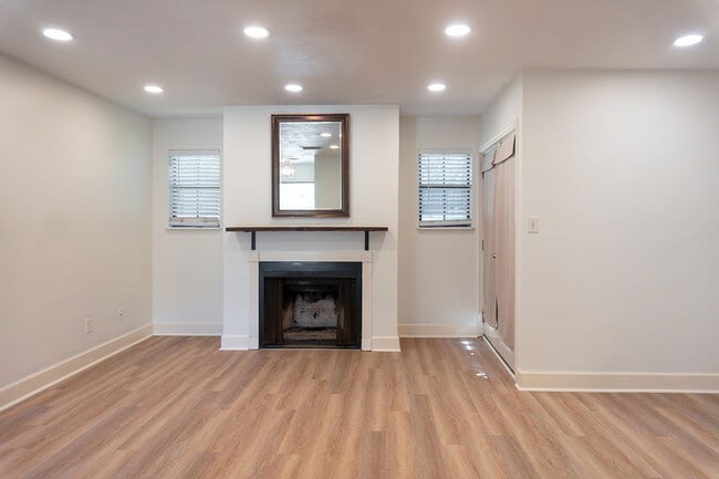 Foto del edificio - 2781 Grantham Ln