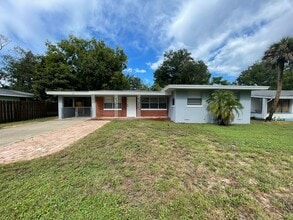 Building Photo - 525 Tarragona Way