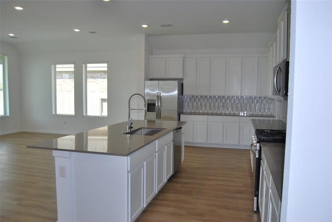 Foto del edificio - 5026 Lime Mdw Ln