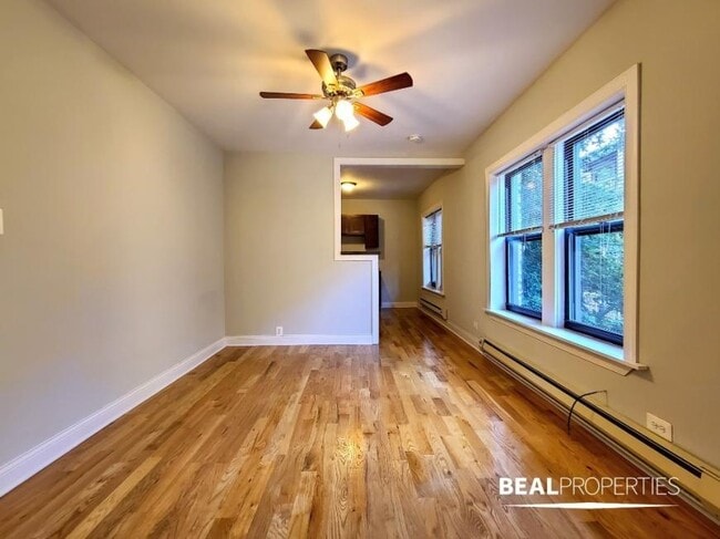 Building Photo - 0 bedroom in CHICAGO IL 60657