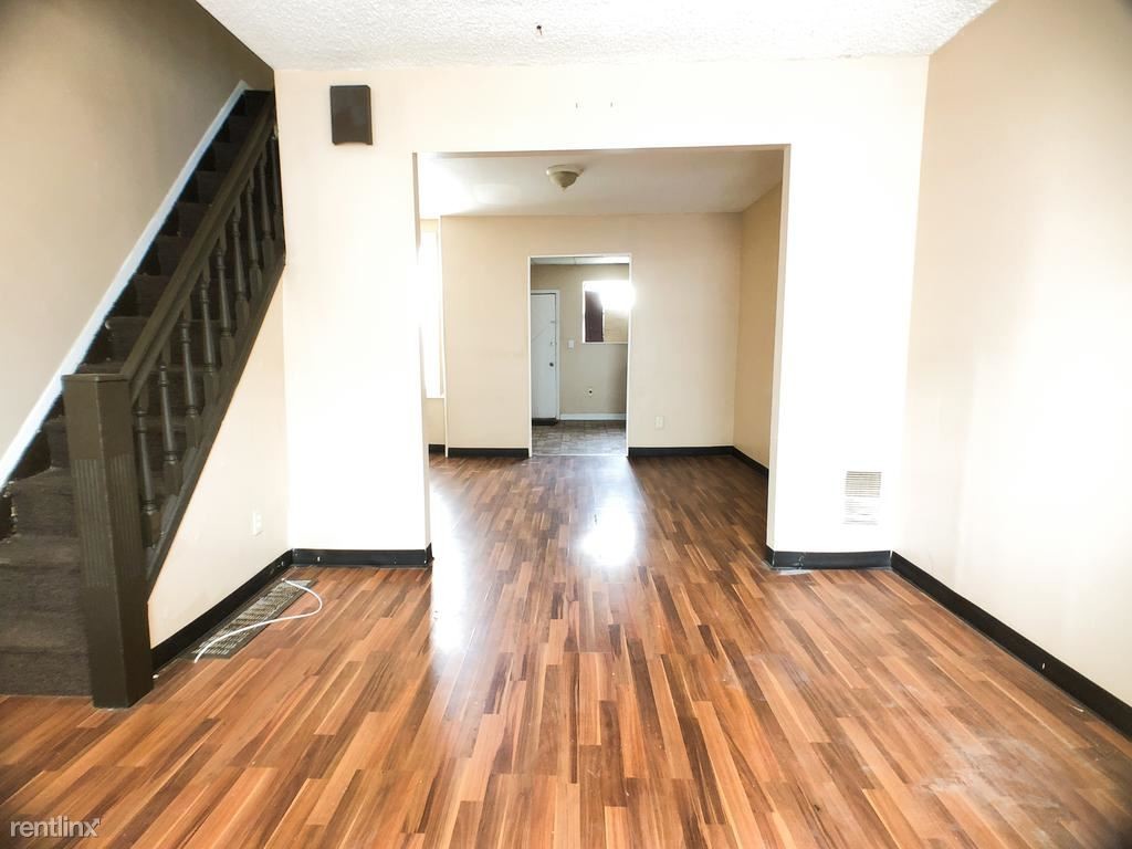 Primary Photo - 2 br, 1 bath Apartment - 2219 Winton St
