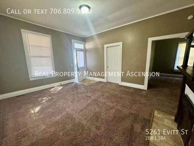 Building Photo - 5261 Evitt St