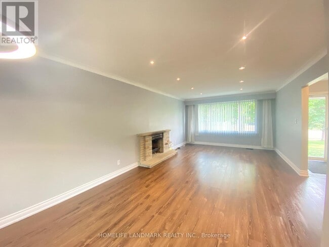 Photo du bâtiment - 156 Guildwood Pkwy