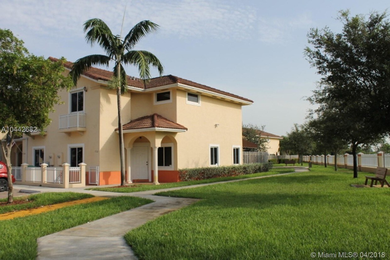 18069 NW 74th Path, Hialeah, FL 33015 Townhome Rentals in Hialeah FL