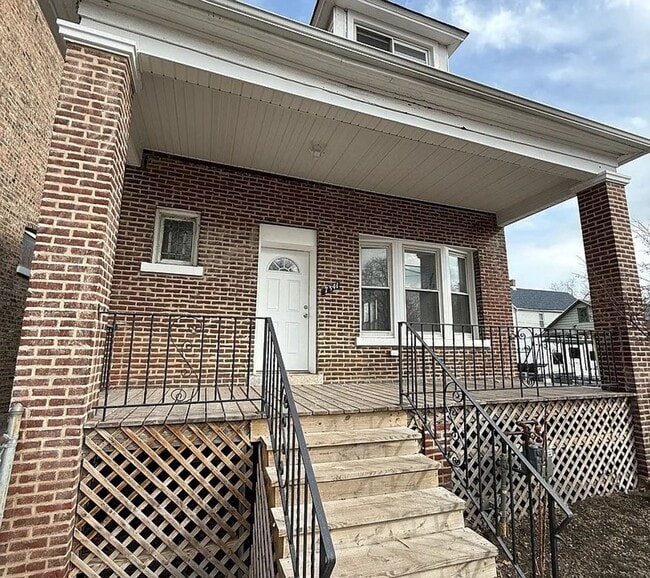 Building Photo - 7341 S Maryland Ave