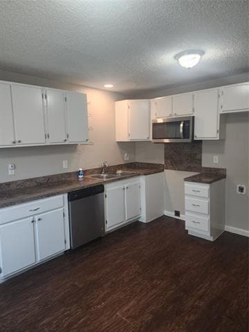 Building Photo - 2313 Carruthers Dr