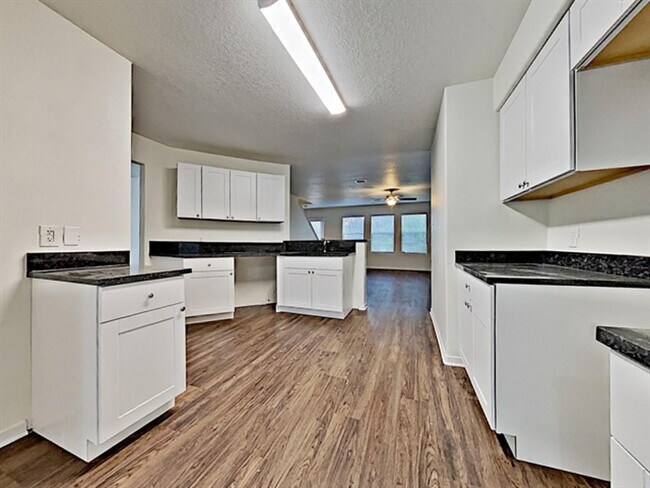 Foto del edificio - 16973 Scenic Knoll