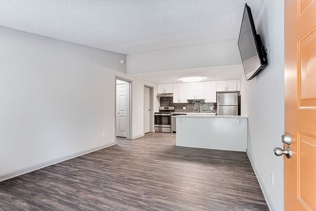 Building Photo - Elevate Woodstock