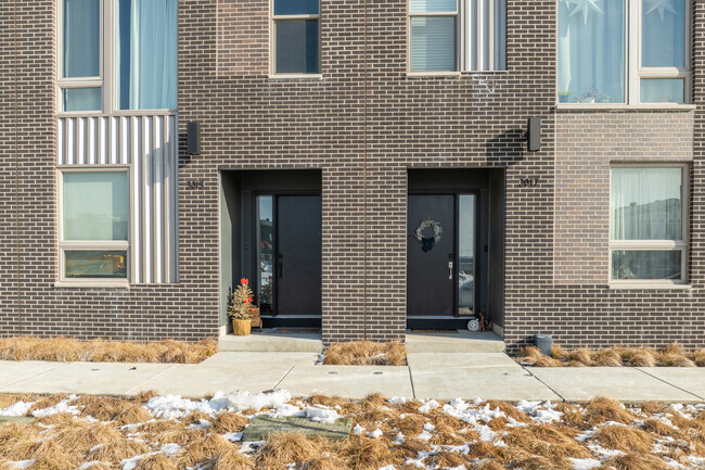 Building Photo - North Bank Townhomes