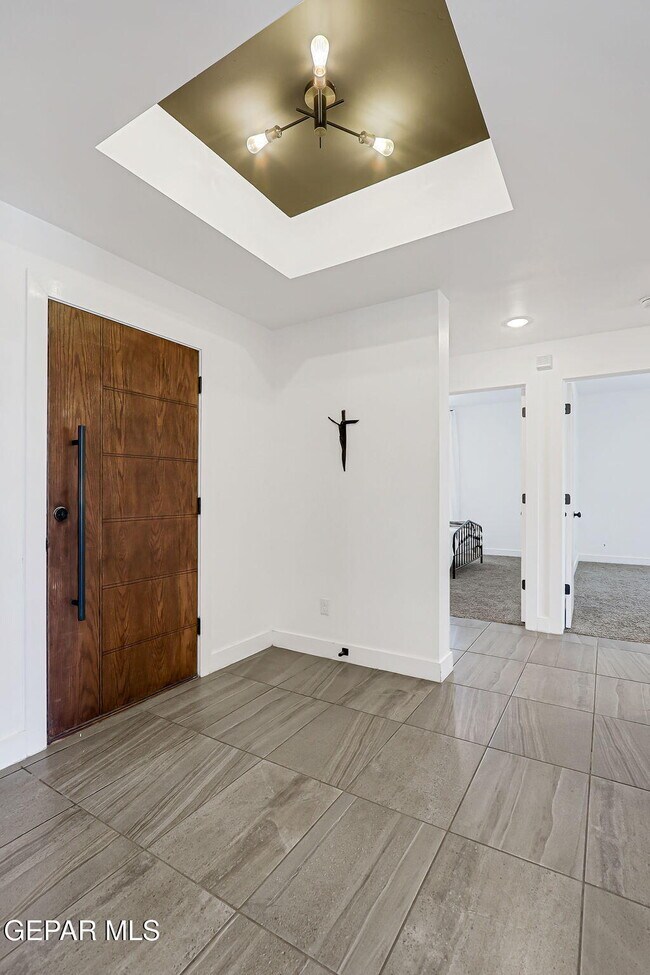 Foto del edificio - 5708 Valley Laurel St