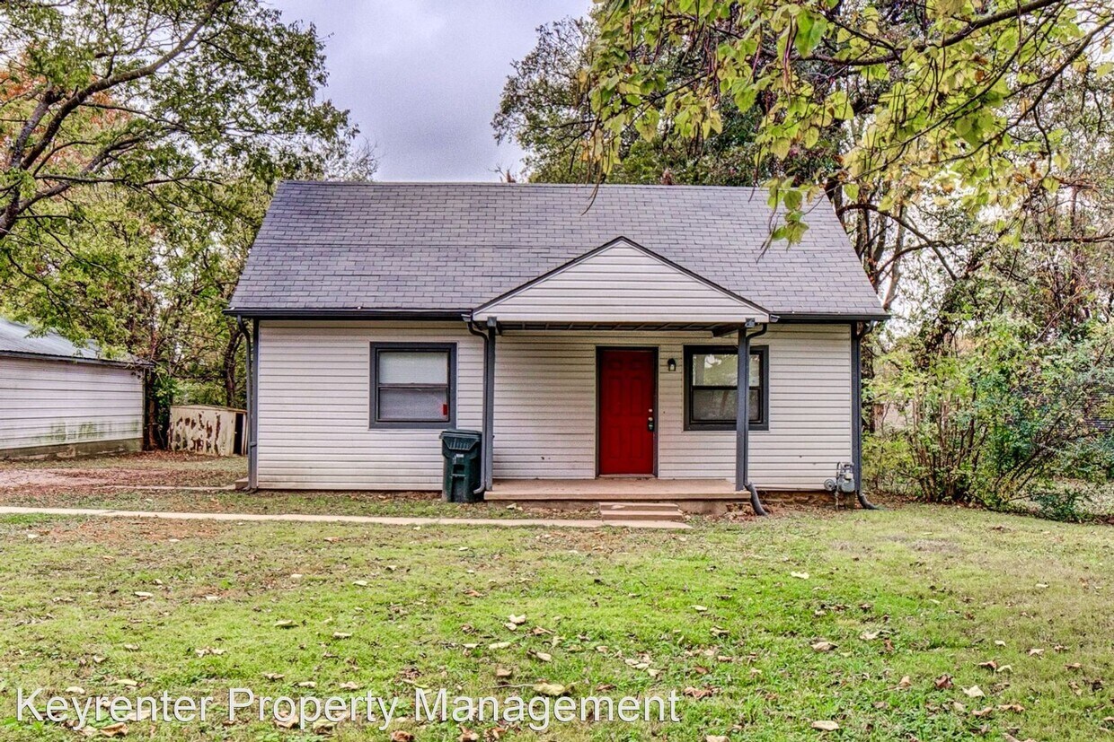 Primary Photo - 609 S Maryland Ave