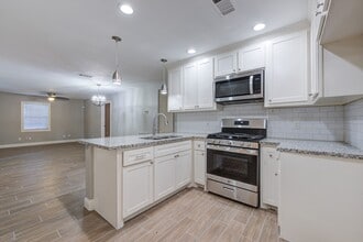 Building Photo - 6522 Linden St