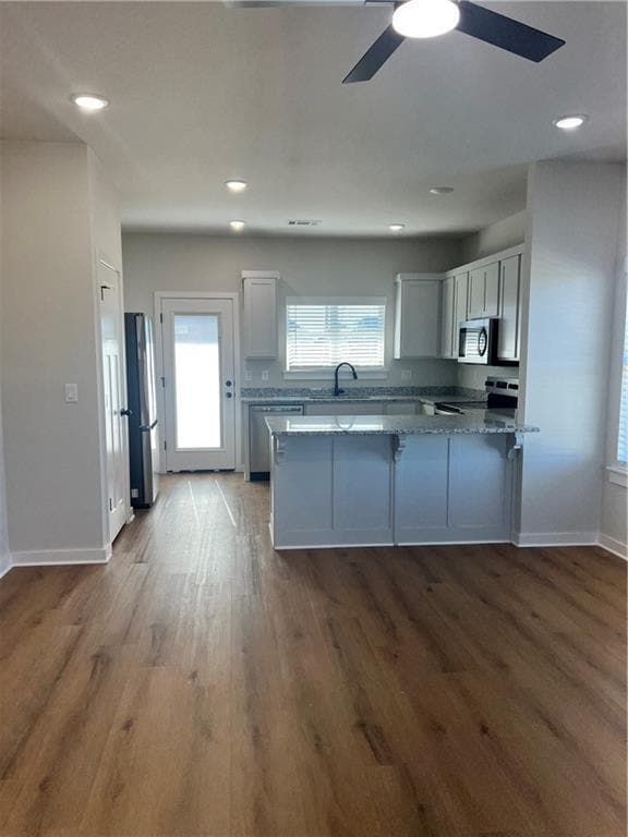 Building Photo - 602 Cosmos St