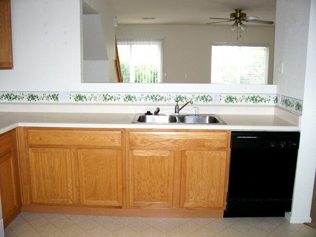 Building Photo - 3414 Warren Farm Dr