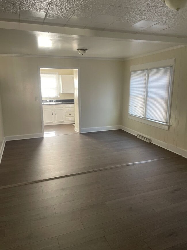 Photo - 1320 Marne St House