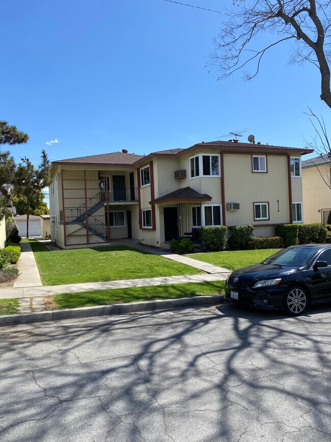 Photo - 8314 Sargent Ave Apartments