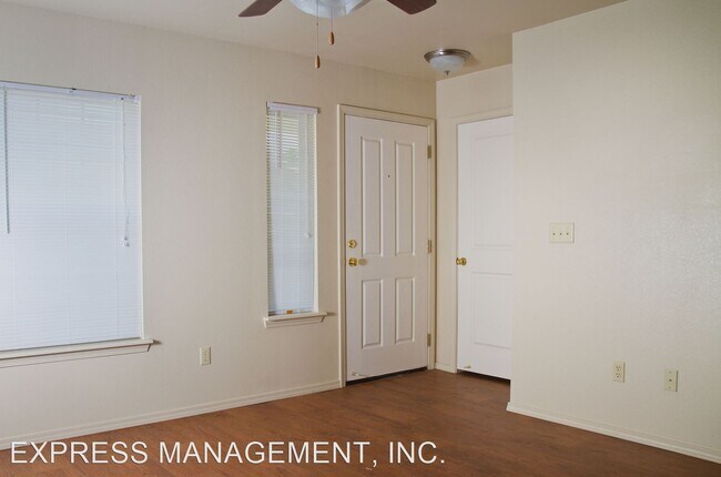 Building Photo - 3 br, 2 bath Apartment - 145 Rivercrest 12...