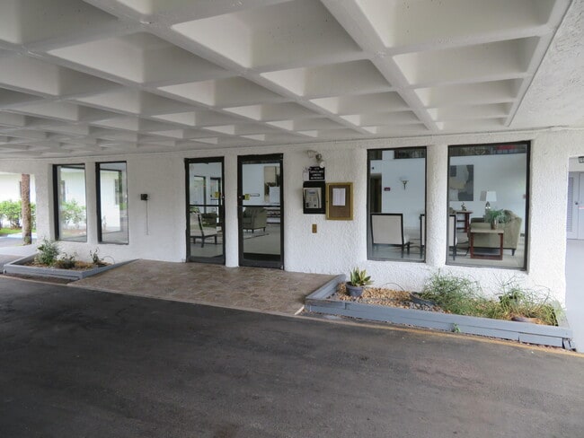 Building Photo - 9233 SW 8th St