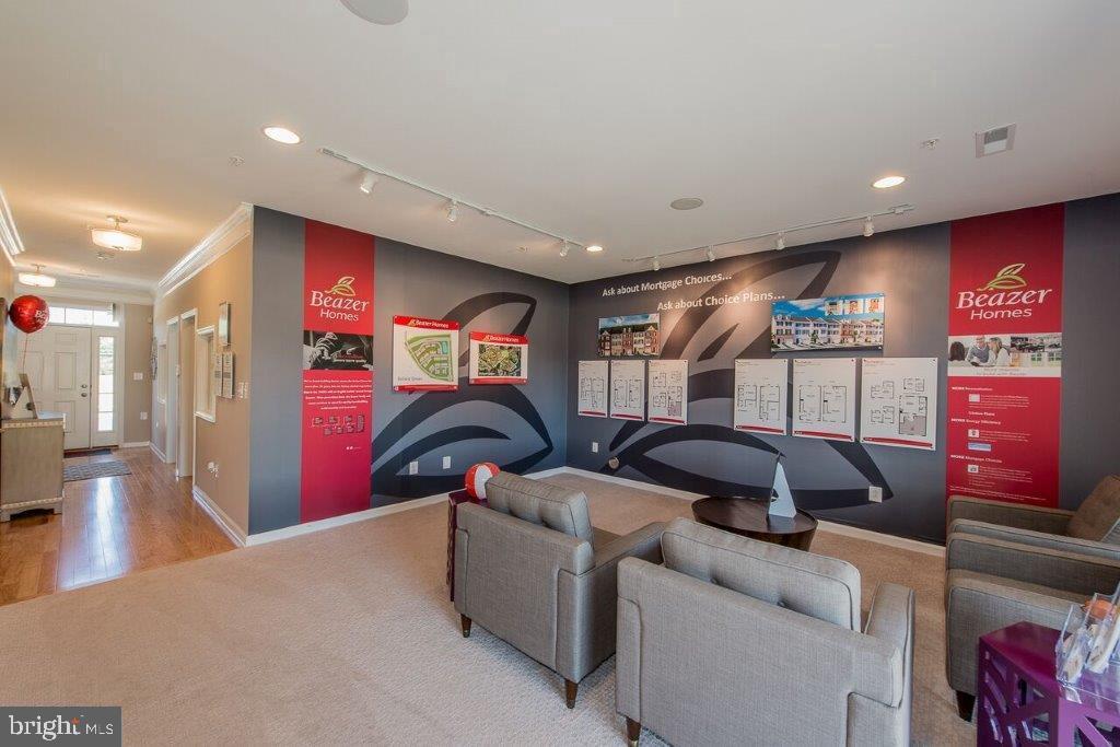 Foto principal - 9549 Elizabeth Howe Ln