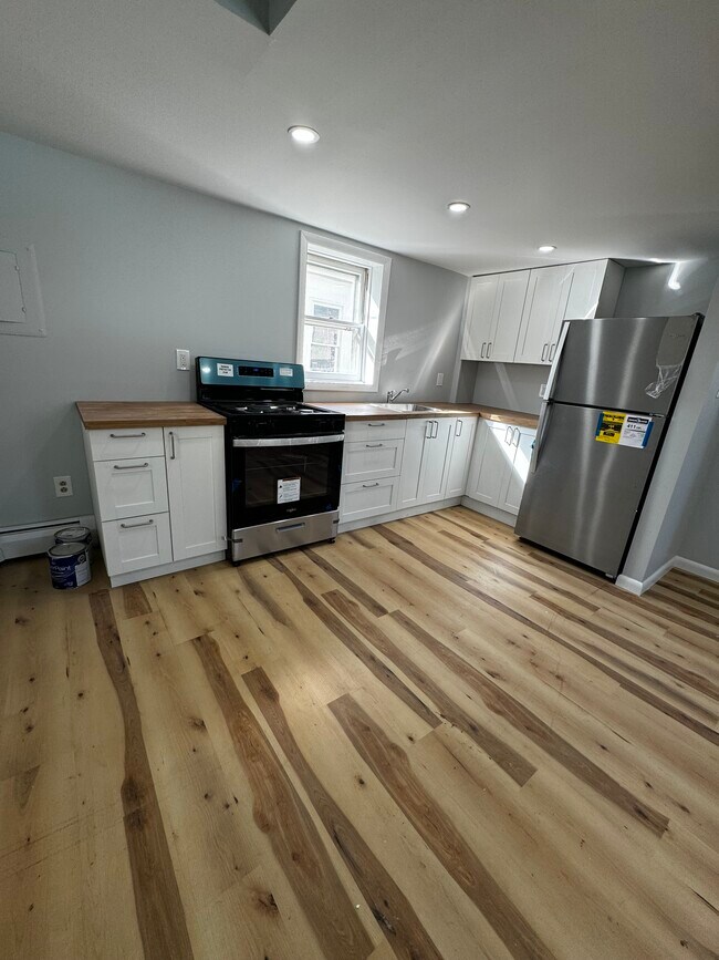 203 Albany Ave Unit Apartment C, Barrington, NJ 08007 Apartments in