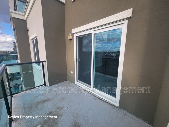 Photo du bâtiment - 1238 Windermere Way SW