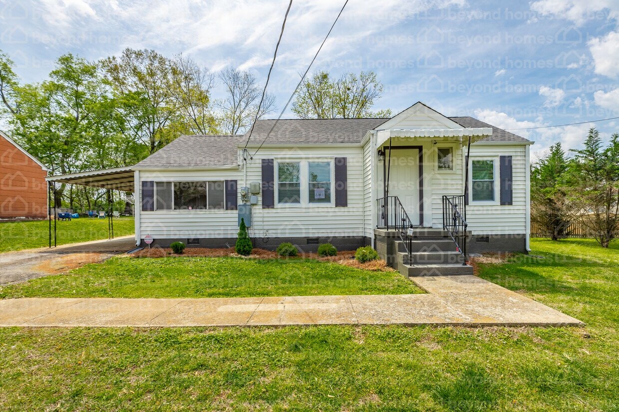 Primary Photo - Beautiful and Newly Renovated 3 bedroom / ...