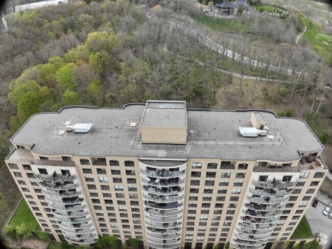 3D Exterior - 940 On The Park - Luxury Rentals
