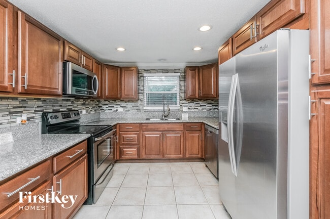 Building Photo - 9021 St Clair Ln