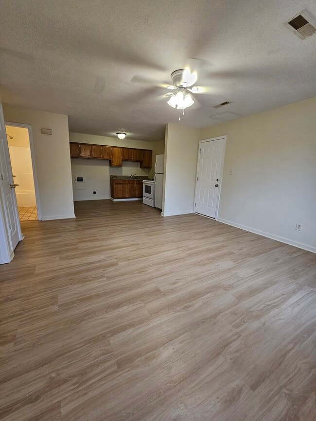 Building Photo - 160 Township Road 1316