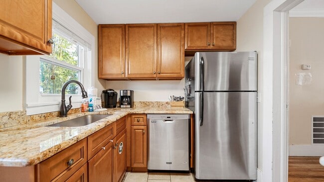 Foto del edificio - 14 Sanchez Ave