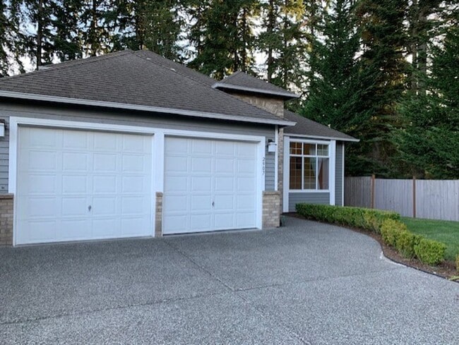 Photo - Shoreline House