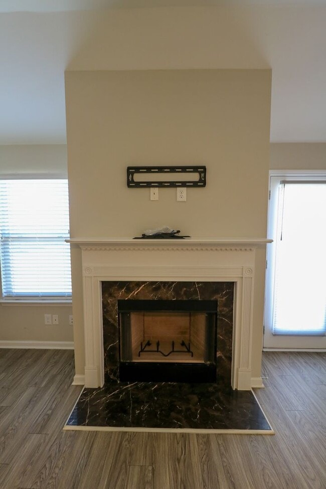 Building Photo - Beautiful Home in Fox Hollow