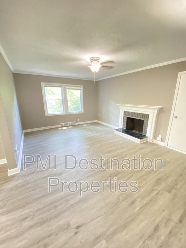 Foto del edificio - 5710 Hadley St