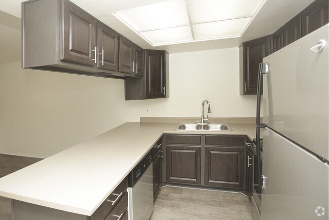 Interior Photo - Windmill Cove