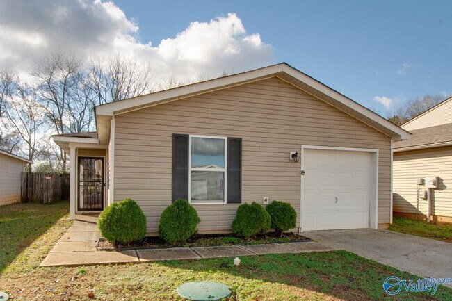 Foto del edificio - 198 Cloverbrook Dr