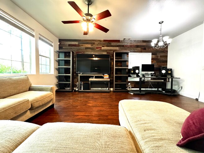 Foto del edificio - 3101 B St