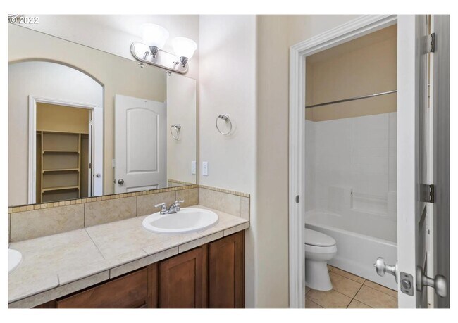 Building Photo - 8209 NE 53rd Way