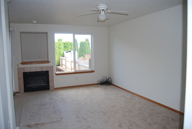 Building Photo - HAD253