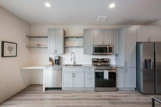 Foto del edificio - 2232 Empire Central Dr