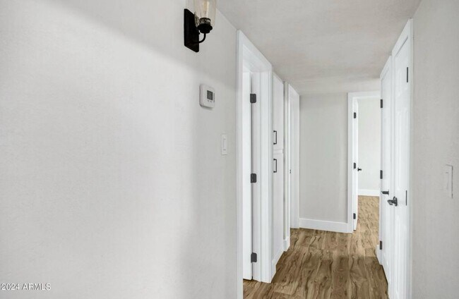 Foto del edificio - 1014 S Price Rd