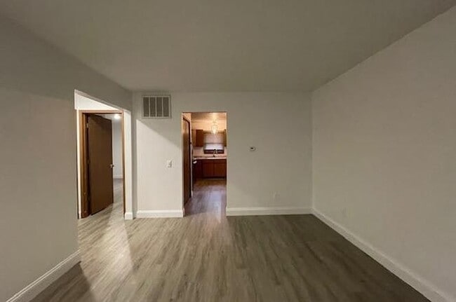 Building Photo - 601 Rizek Dr