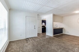 Building Photo - 1100 Graham Dr
