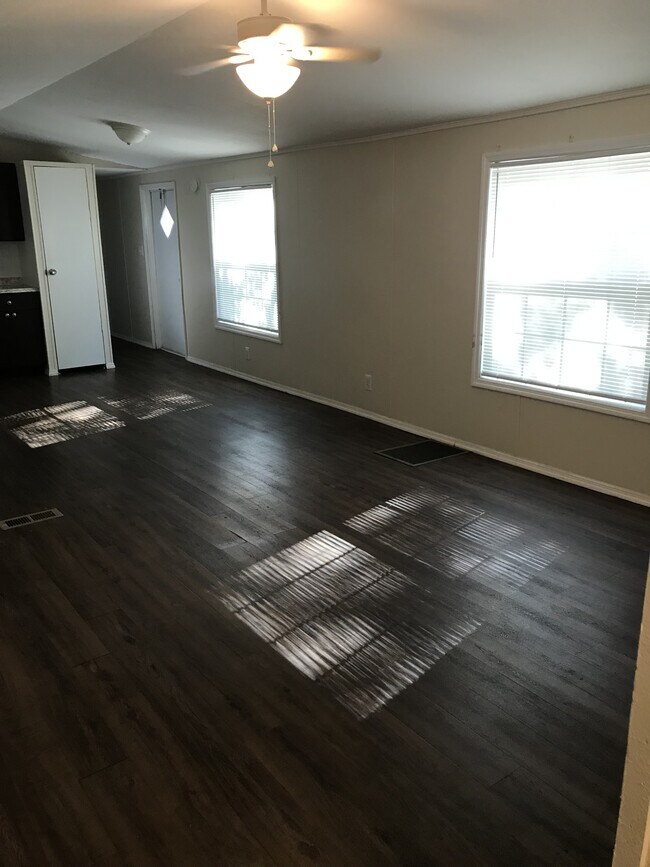 Foto del edificio - 6638 Glen Meadow Dr