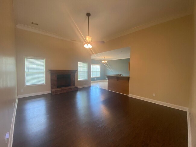 Building Photo - 102 Bryce Dr