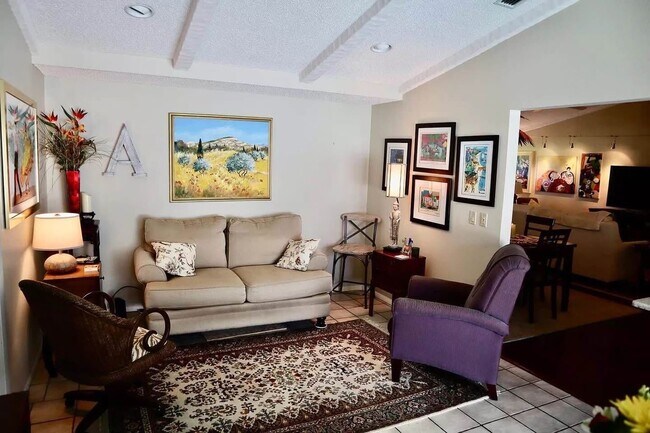 Building Photo - 3900 Glen Oaks Manor Dr