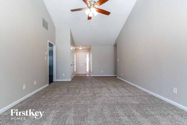 Building Photo - 2395 Pemberton Point