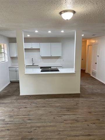 Building Photo - 205 Calvert St