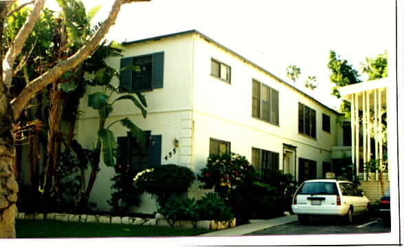 Building Photo - 455 S Oakhurst Dr
