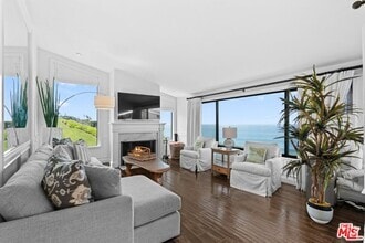Building Photo - 29700 Zuma Bay Way